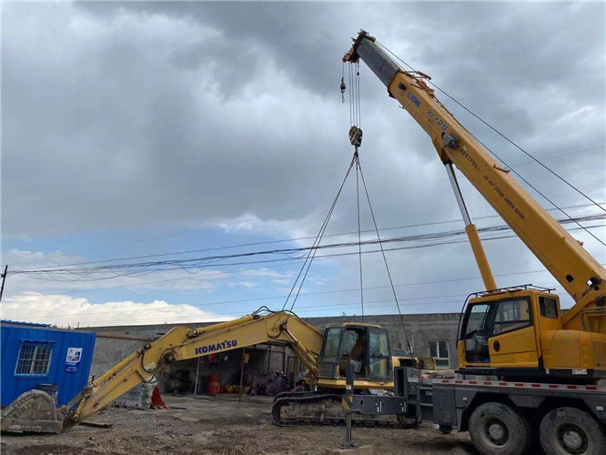 日喀则市25吨吊车的工作半径是多少？